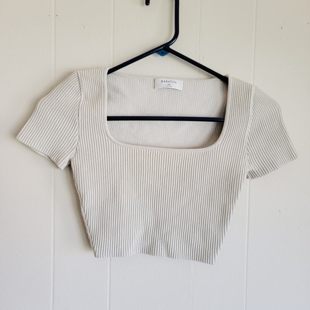 Aritzia Babaton Ribbed Short Sleeve Crop Top